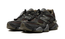 New Balance 9060 Negro asfalto/Verde musgo oscuro/Negro