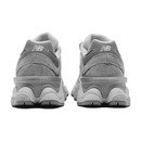New Balance 9060 Gris Sombra y Plata Hormigón