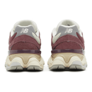 New Balance 9060 Burdeos desgastado