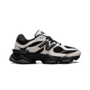 New Balance 9060 Blanco roto y negro