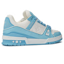 Zapatillas Louis Vuitton «LV» con el motivo Monogram en blanco y azul cielo