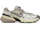 Nike V2K Run Summit Blanco y Plata Metalizado