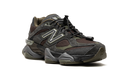 New Balance 9060 Negro asfalto/Verde musgo oscuro/Negro