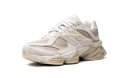 New Balance 9060 Beige y blanco